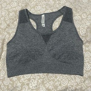 ☀️Brand new sports bra